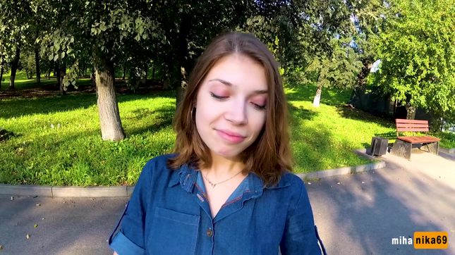 Порно видео Пикапер дрючит голую россиянку на дому